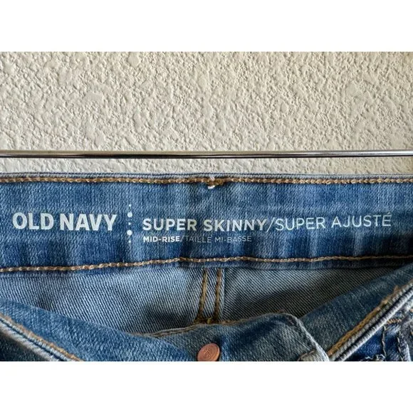 Mid-Rise Super Skinny Jeans - Picture 4 of 5